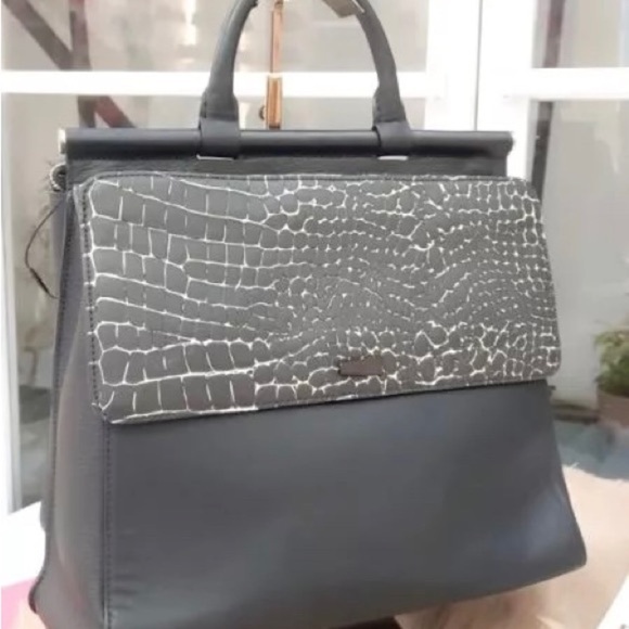 Rouge and Lounge tote bag - Picture 2 of 9